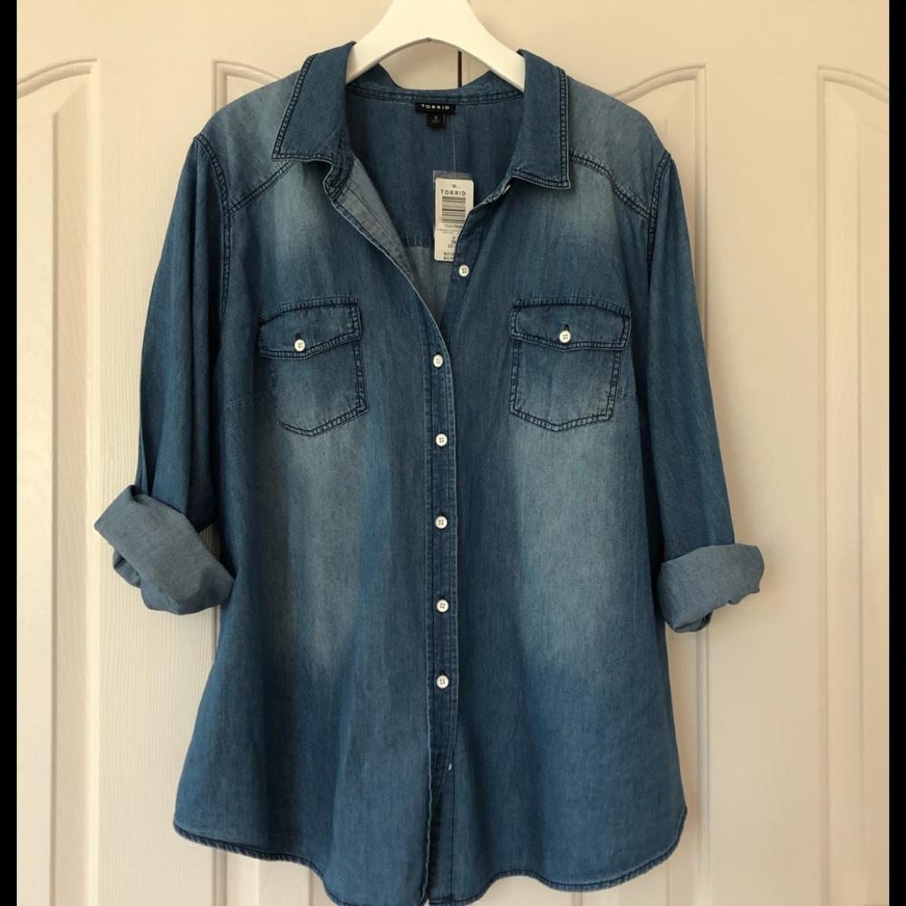Torrid: Washed denim button down shirt. NWT/3X